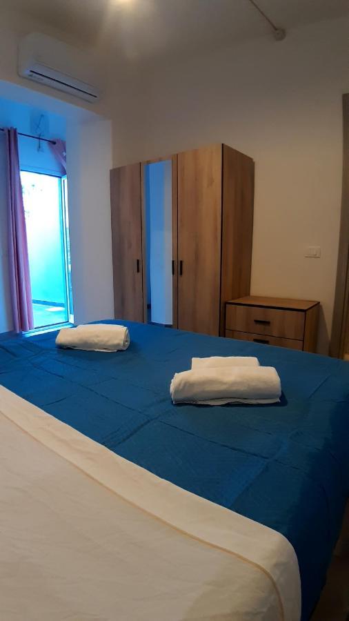 Domo In Terranoa, Old Town Apartment Олбия Екстериор снимка